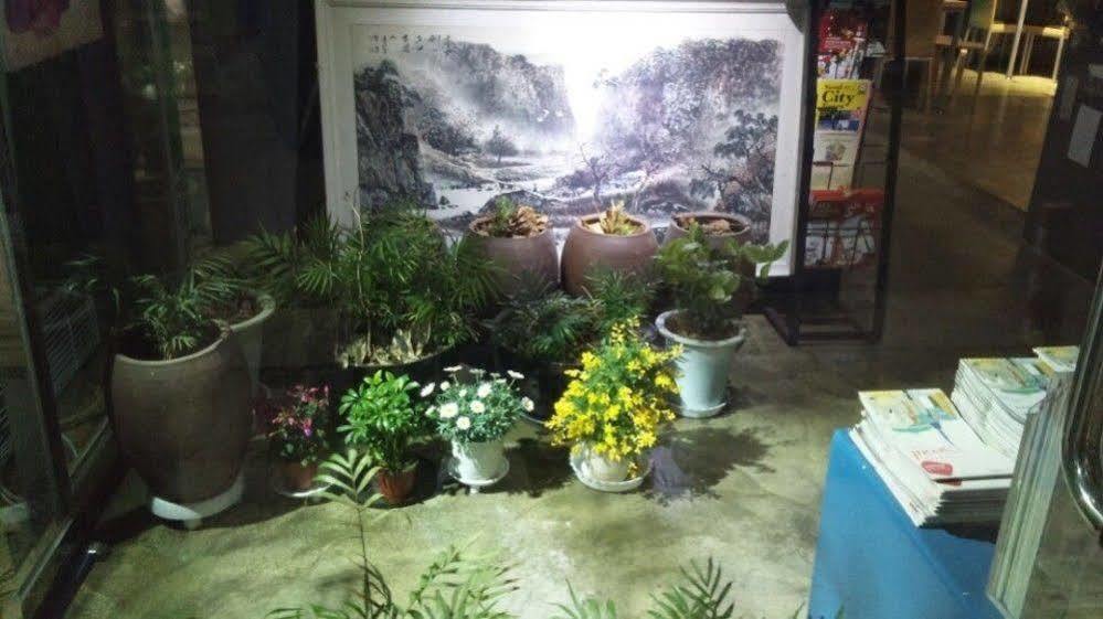 Oppa Hostel Seoul Exterior photo